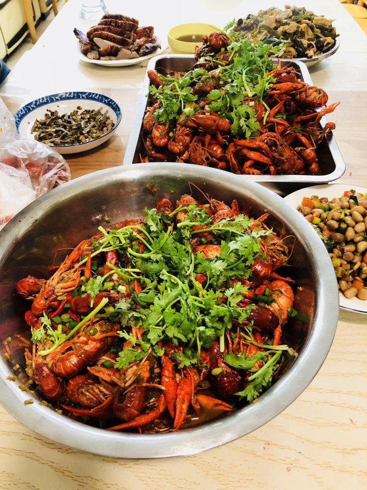 麻辣小龙虾
