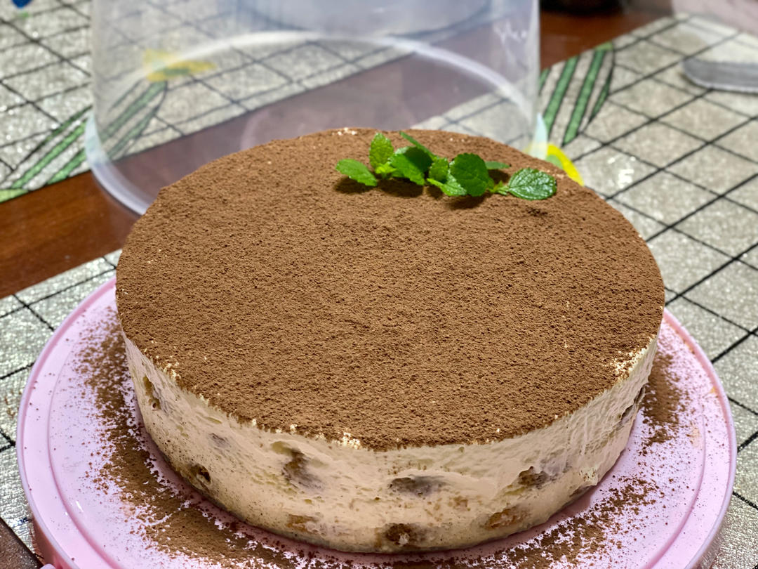 在欧洲学会的经典版提拉米苏