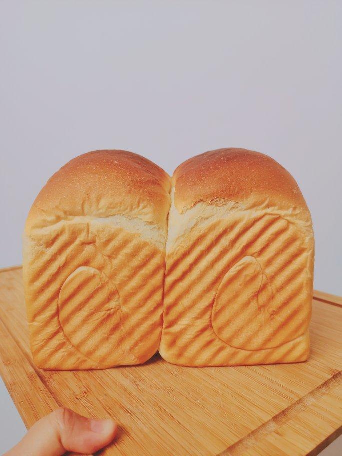 牛奶吐司（附详细步骤图）