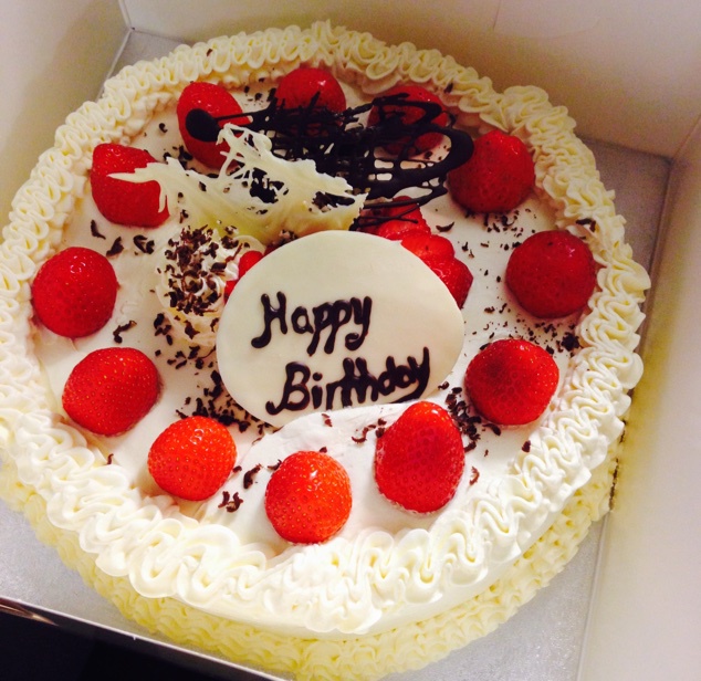 草莓戚风生日蛋糕