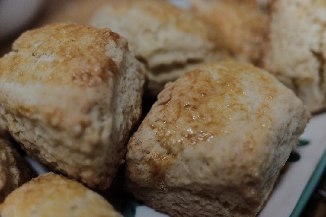 完美裂纹～百分百成功的超好吃奶香司康（禁止搬运）