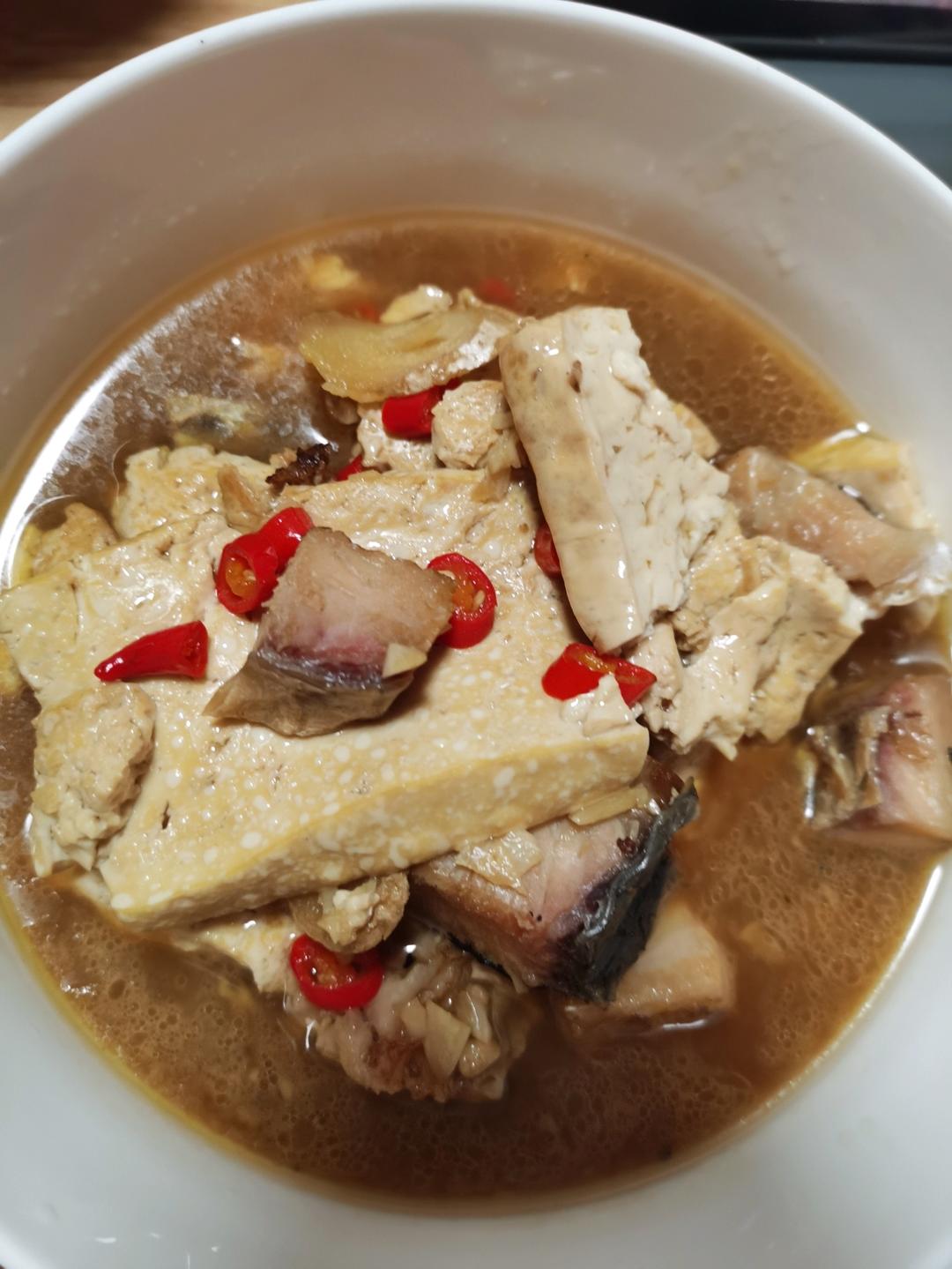 腊鱼块炖豆腐