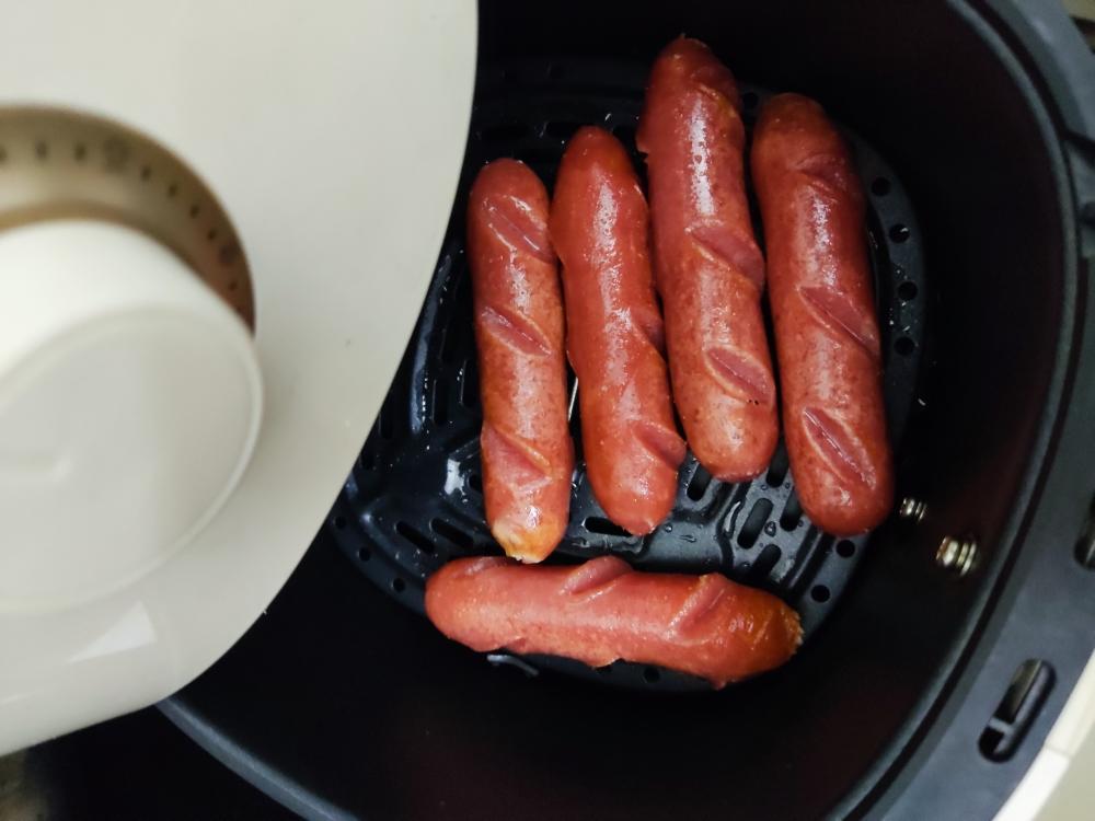 空气炸锅烤热狗的做法