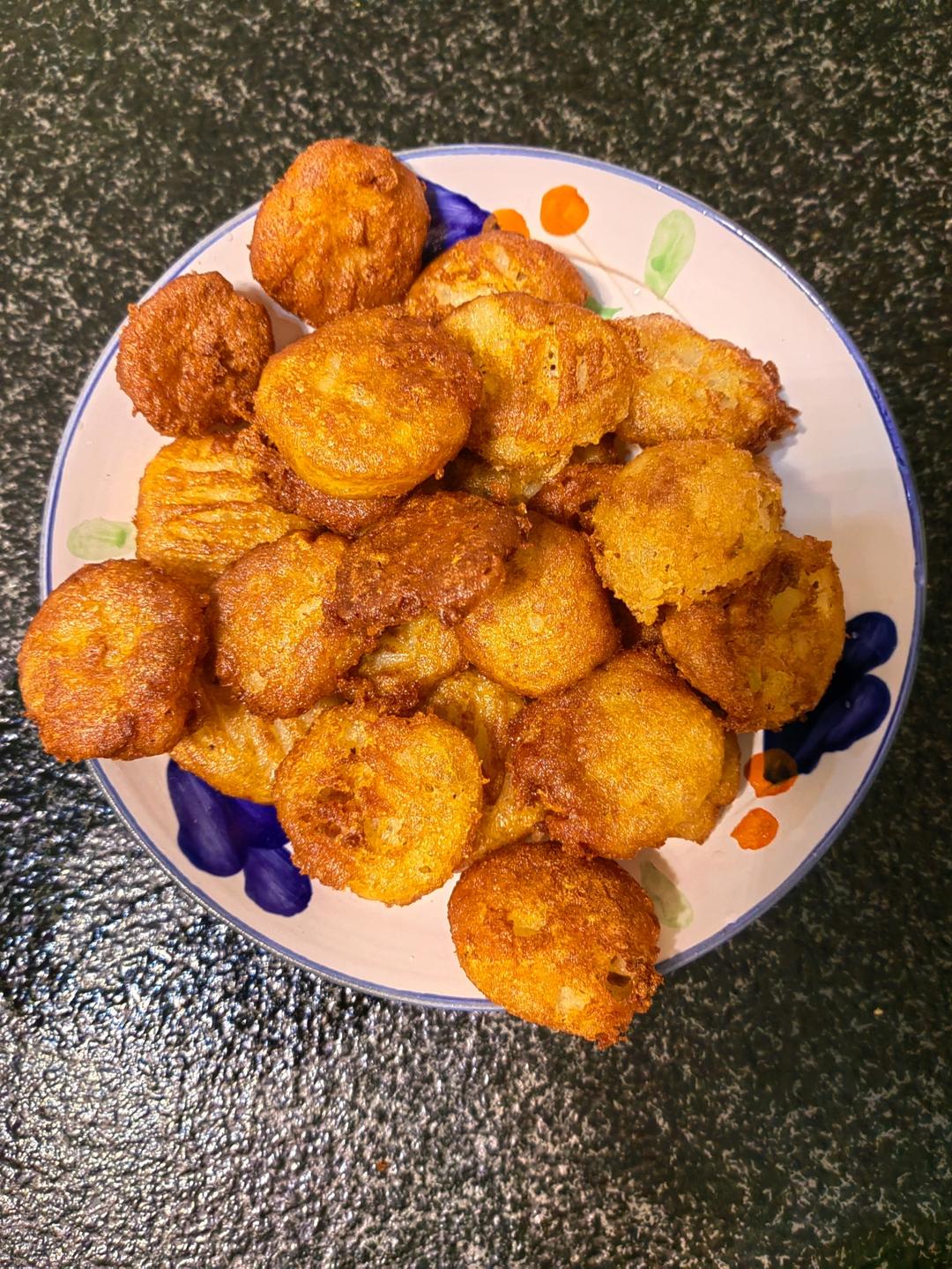 黑椒脆薯饼，一个土豆做一大盘的小零食，哄娃神器，强过薯片百倍