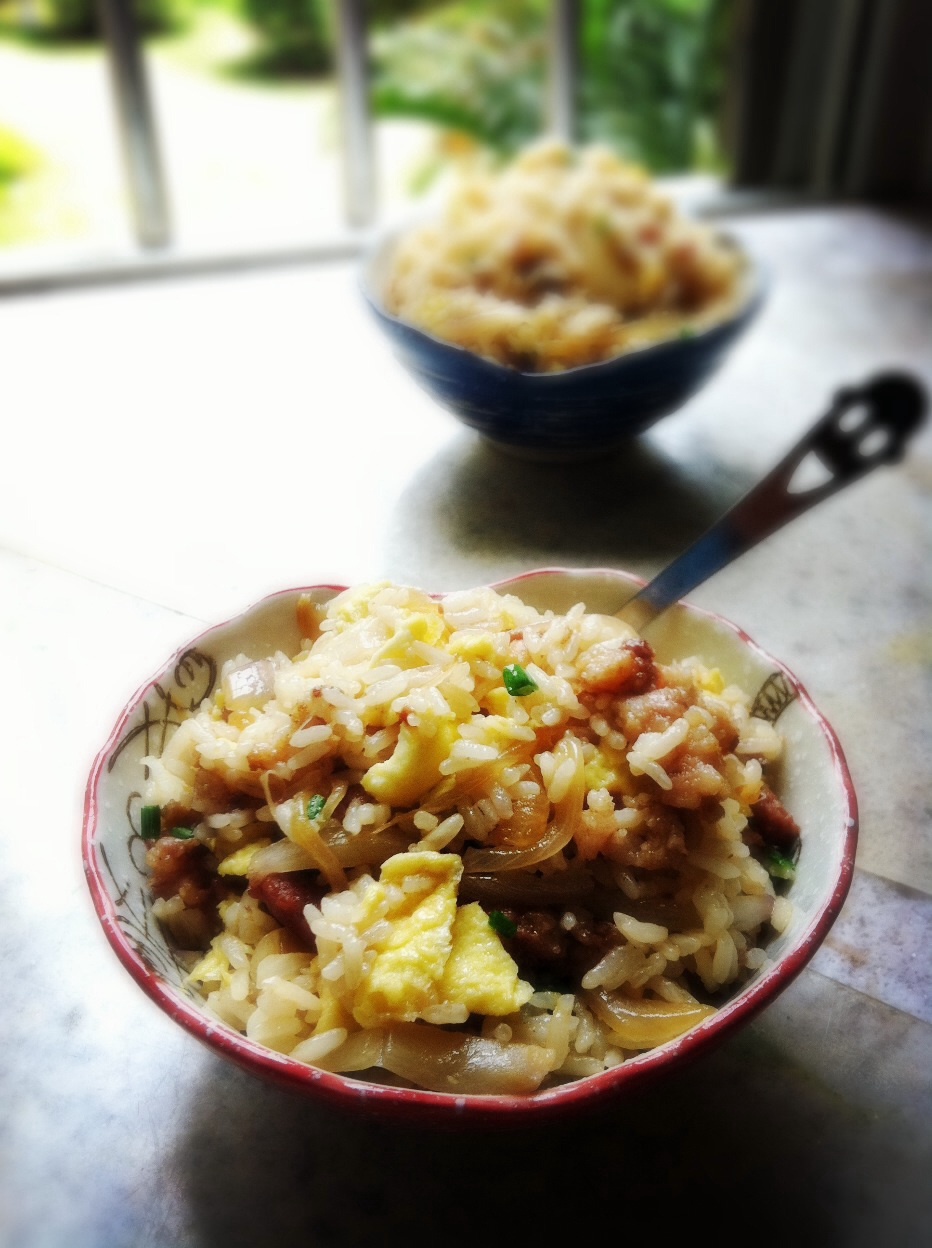 洋葱酱油蛋炒饭