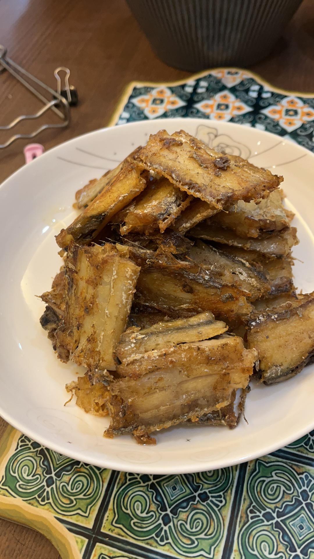 炸带鱼的做法