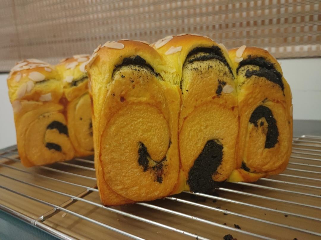 南瓜黑芝麻吐司
