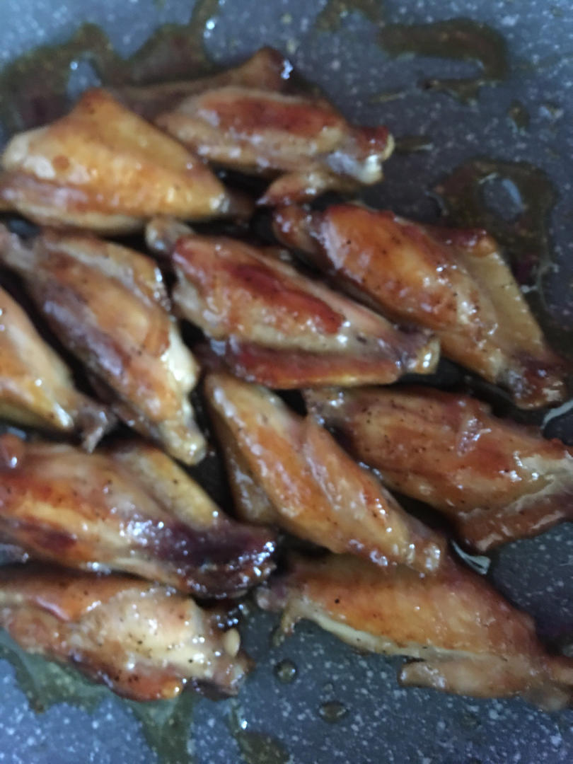 不舔手指算我输‼️做法超简单的鲜嫩多汁秘制小鸡翅🔥