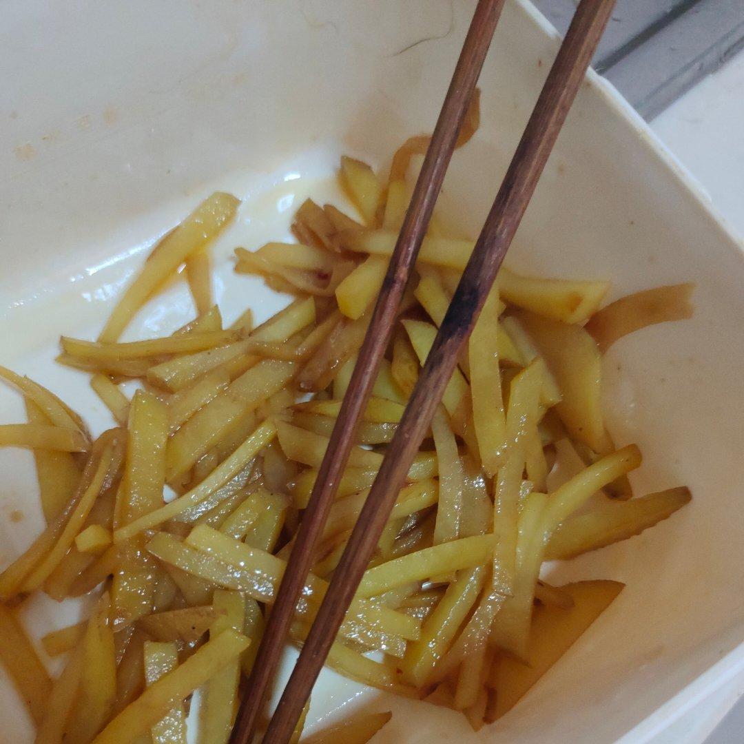 在家也能做出馆子味儿的醋溜/炝炒/酸辣土豆丝（就是那道看似简单，实则步步玄机的土豆丝）