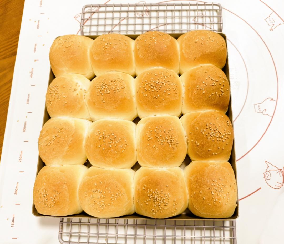 🥛超简单快手，柔软拉丝，一次发酵，牛奶小餐包