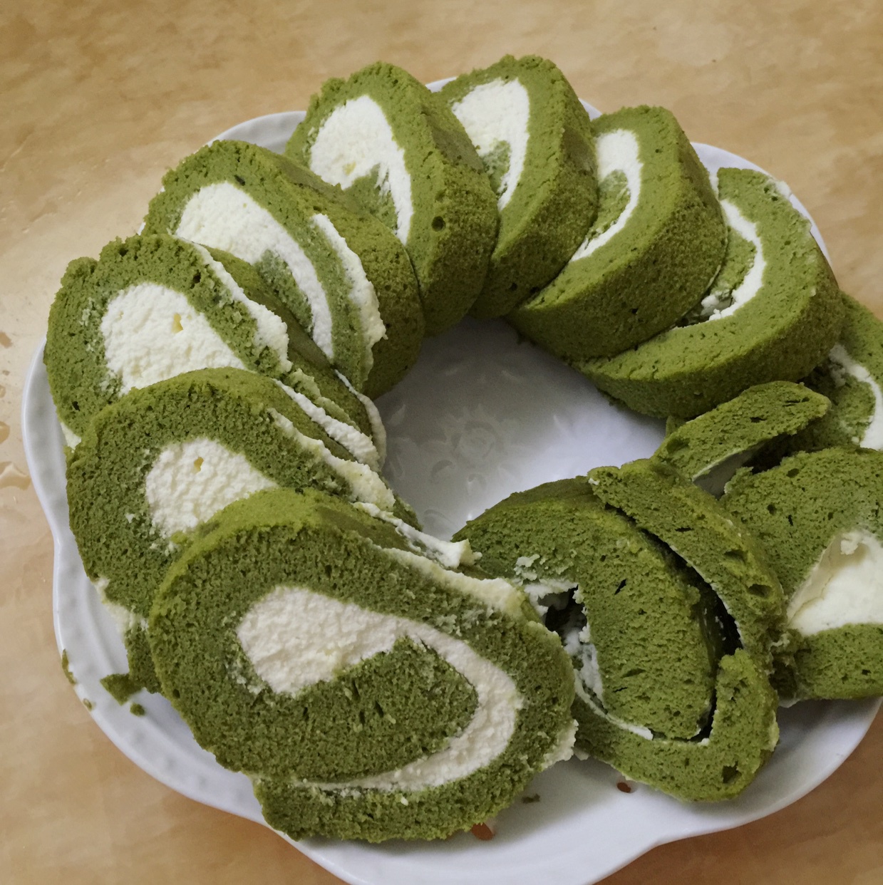 抹茶戚风蛋糕卷