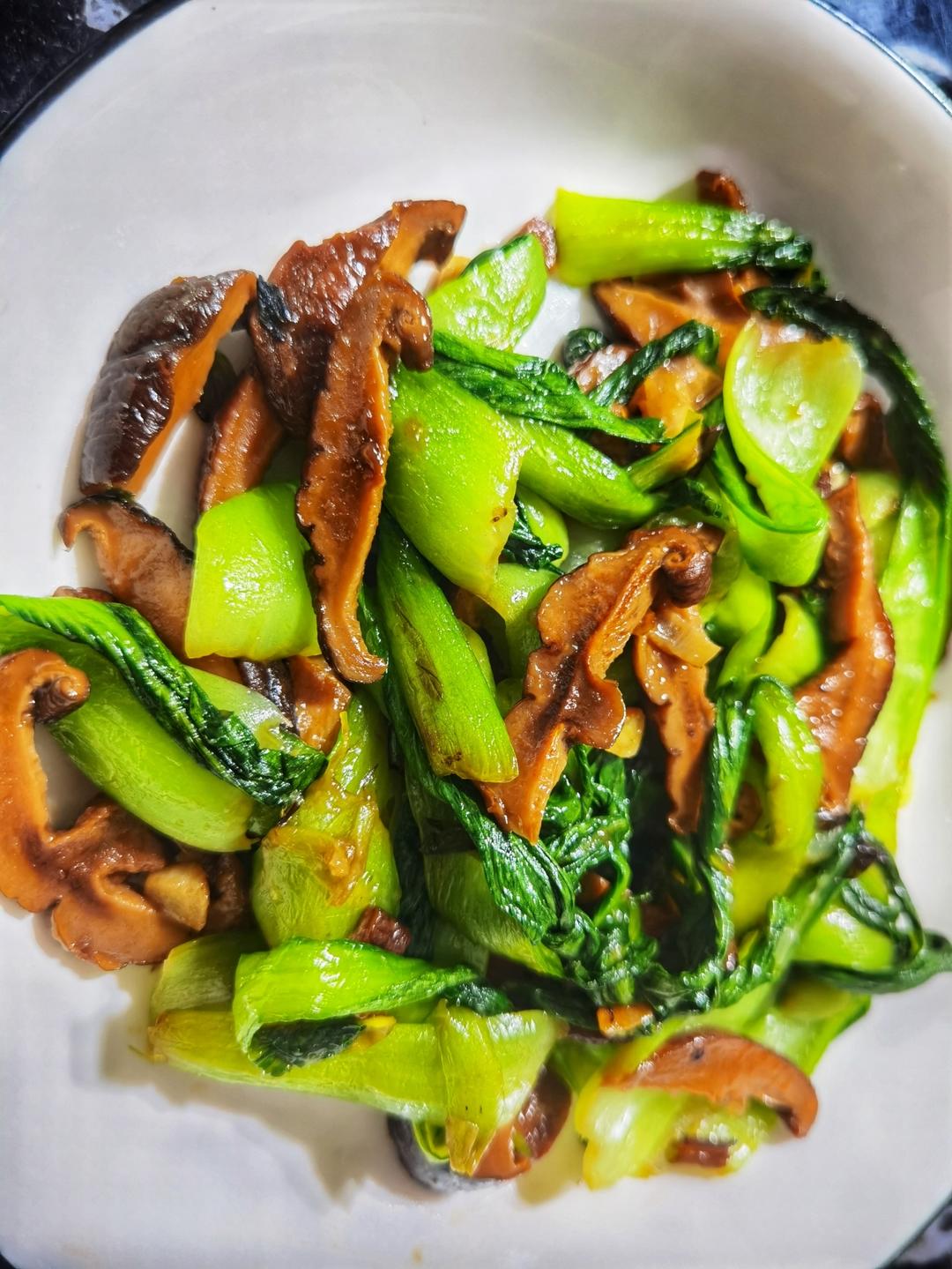 比肉还好吃的——蚝油香菇油菜