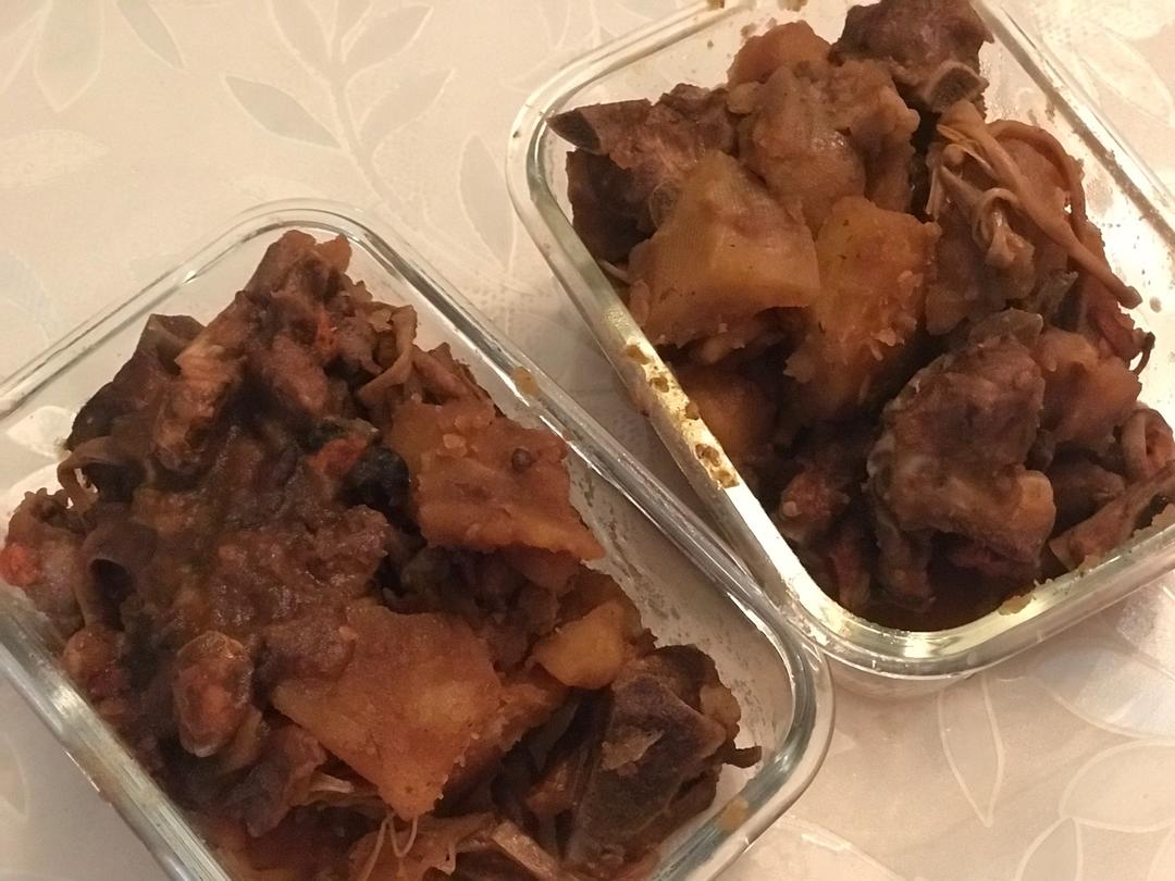 土豆烧排骨