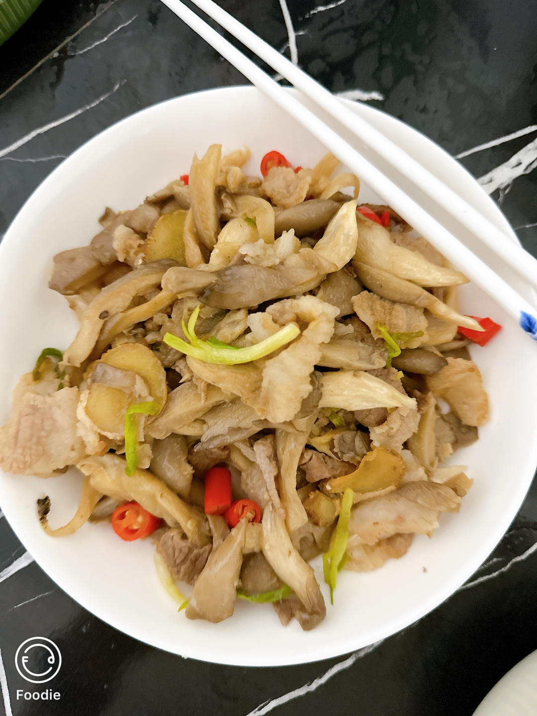 平菇炒肉（鲜香）