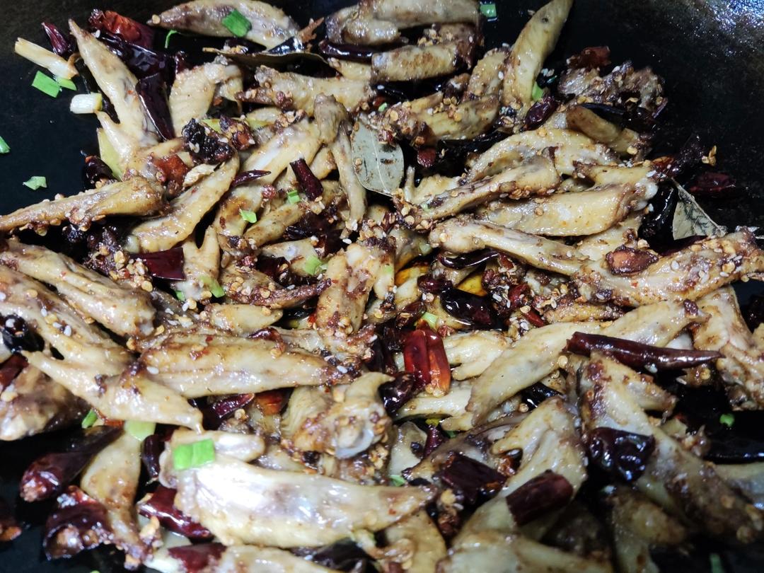 冷吃香辣鸡翅尖 好好吃！