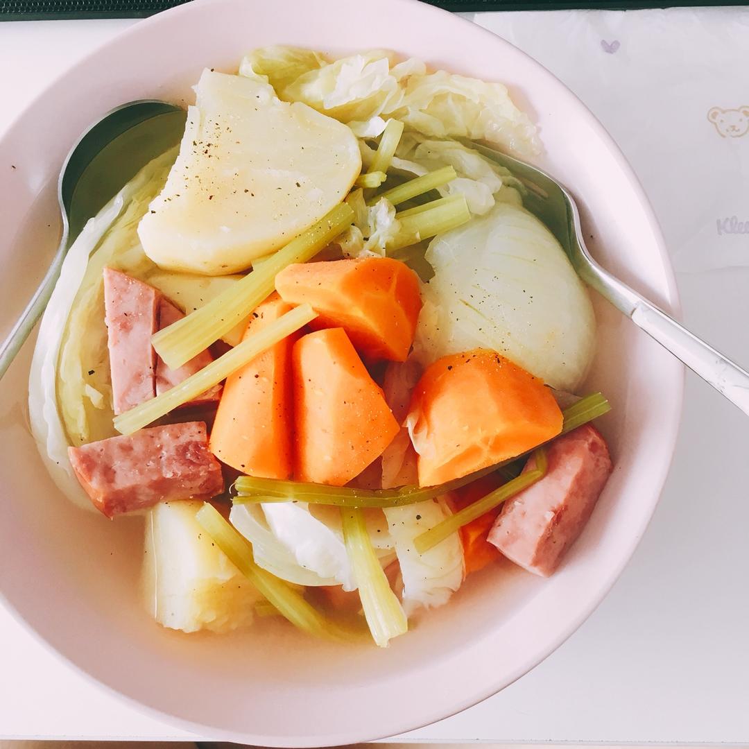 「问题餐厅」鲜甜蔬菜汤・ポトフ