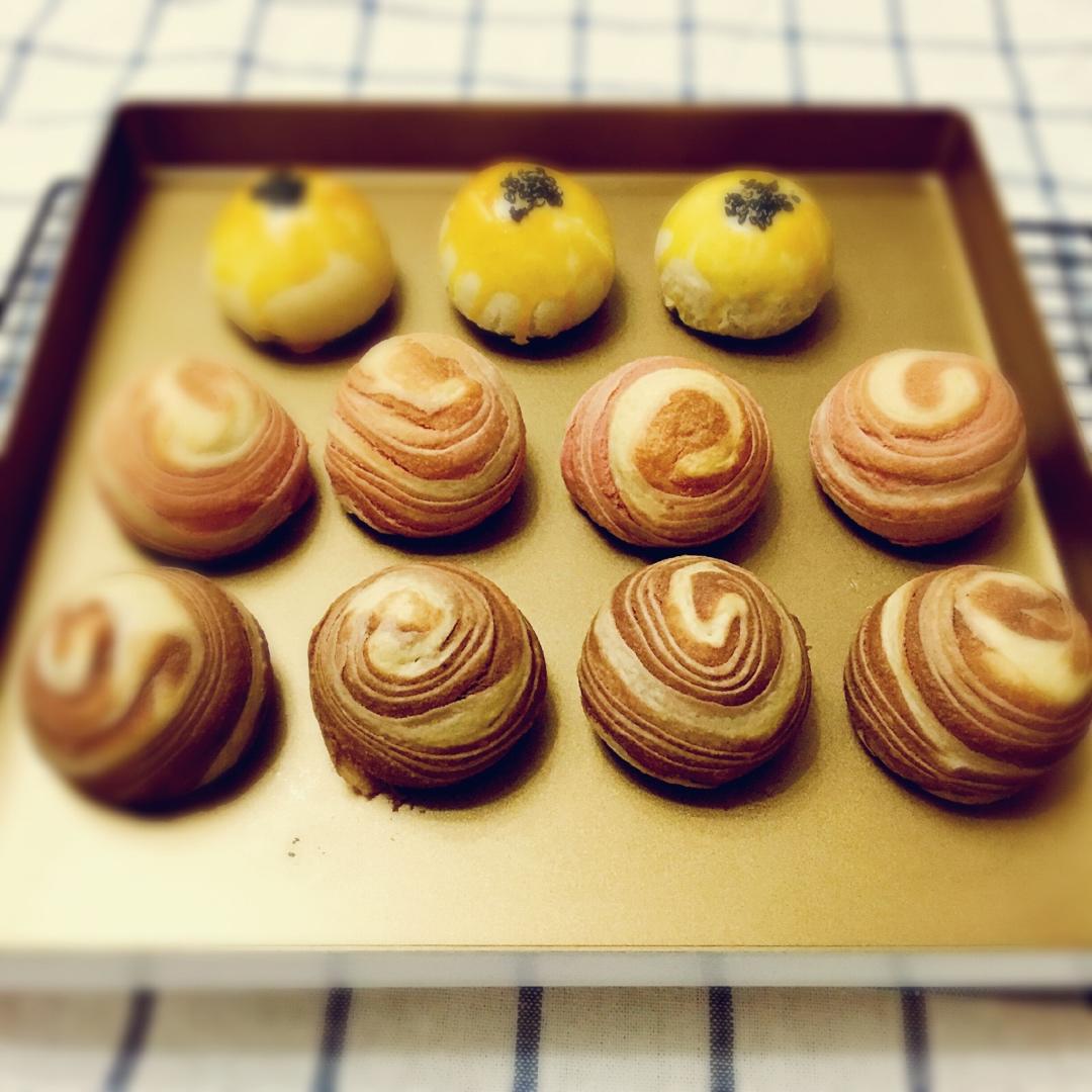 蛋黄酥~紫薯、抹茶、原味~花好月圆，中秋快乐~内附一次做六色蛋黄酥方法~