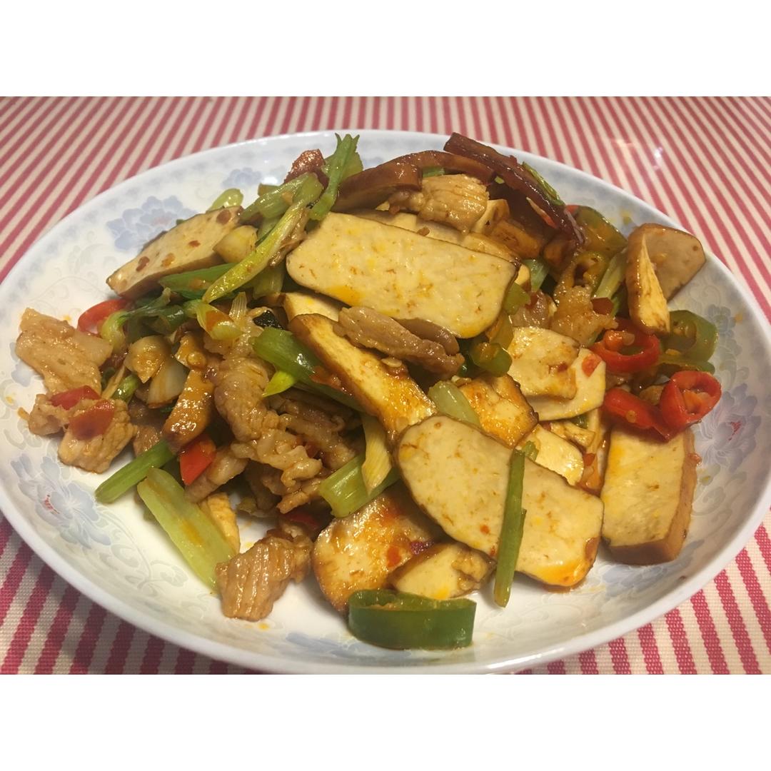 芹菜肉炒豆干