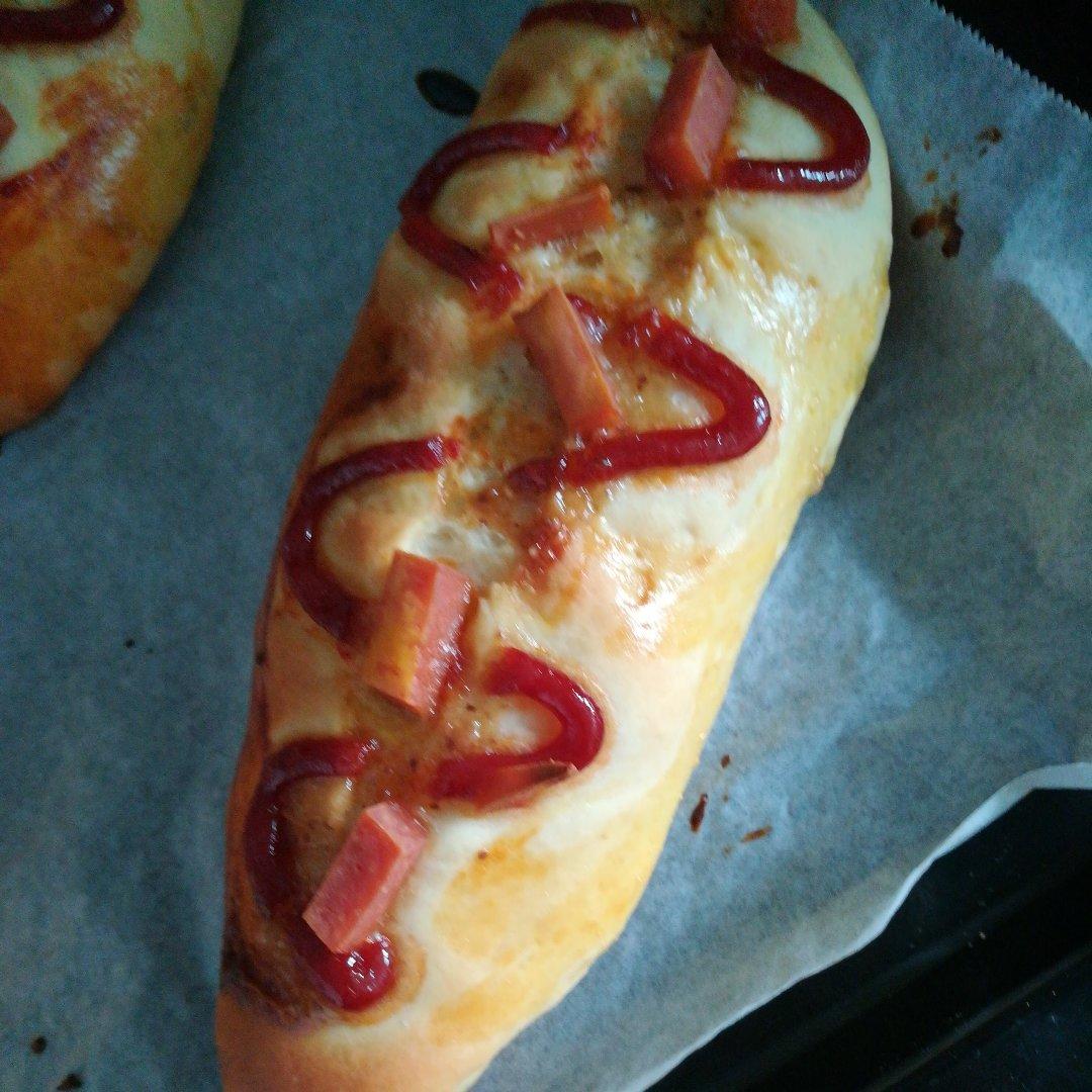 香肠葱香沙拉包