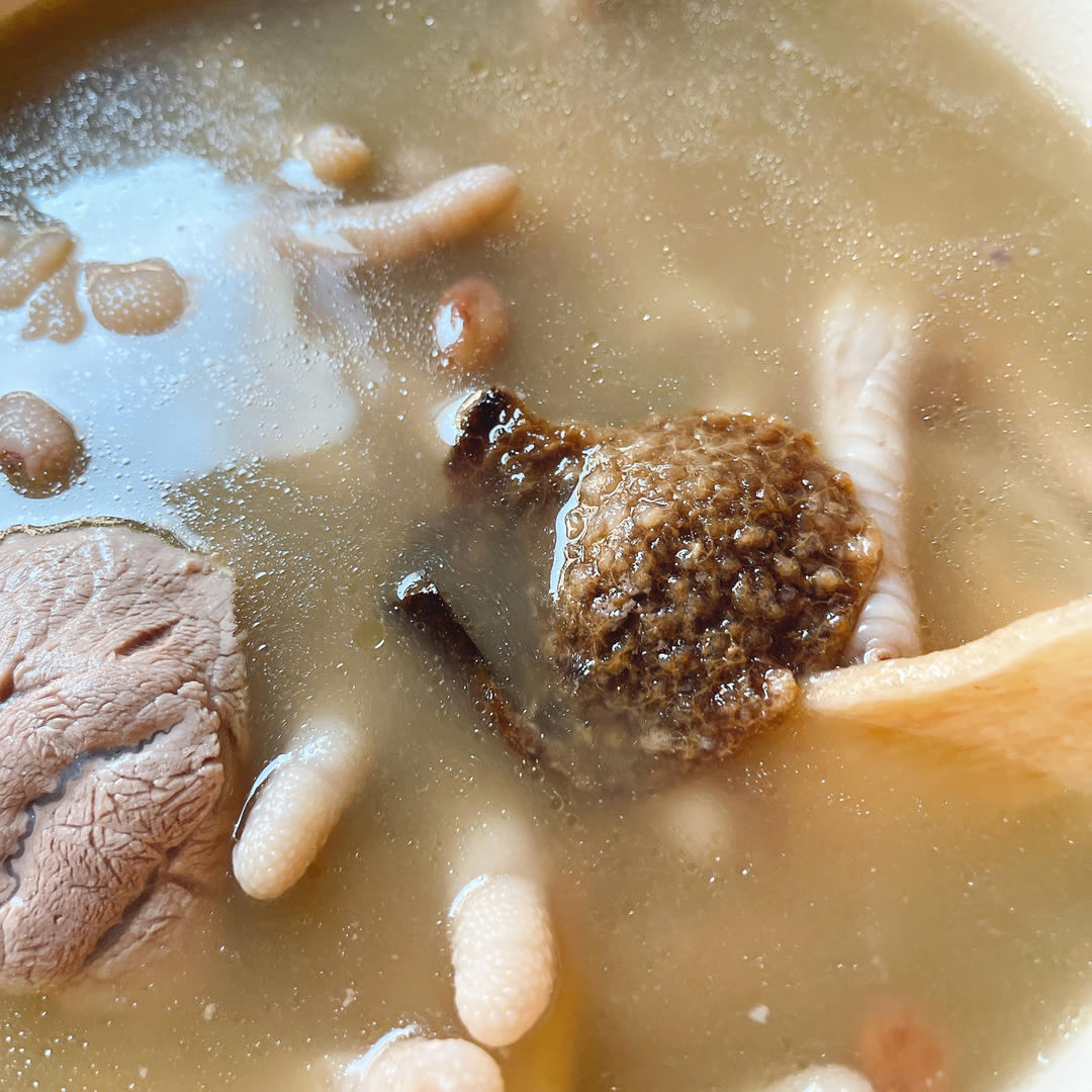 花生眉豆鸡脚汤
