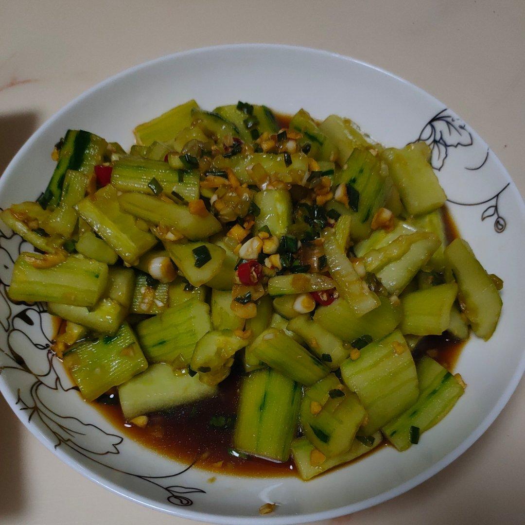 🌈酸酸辣辣巨开胃～超过瘾的凉拌黄瓜
