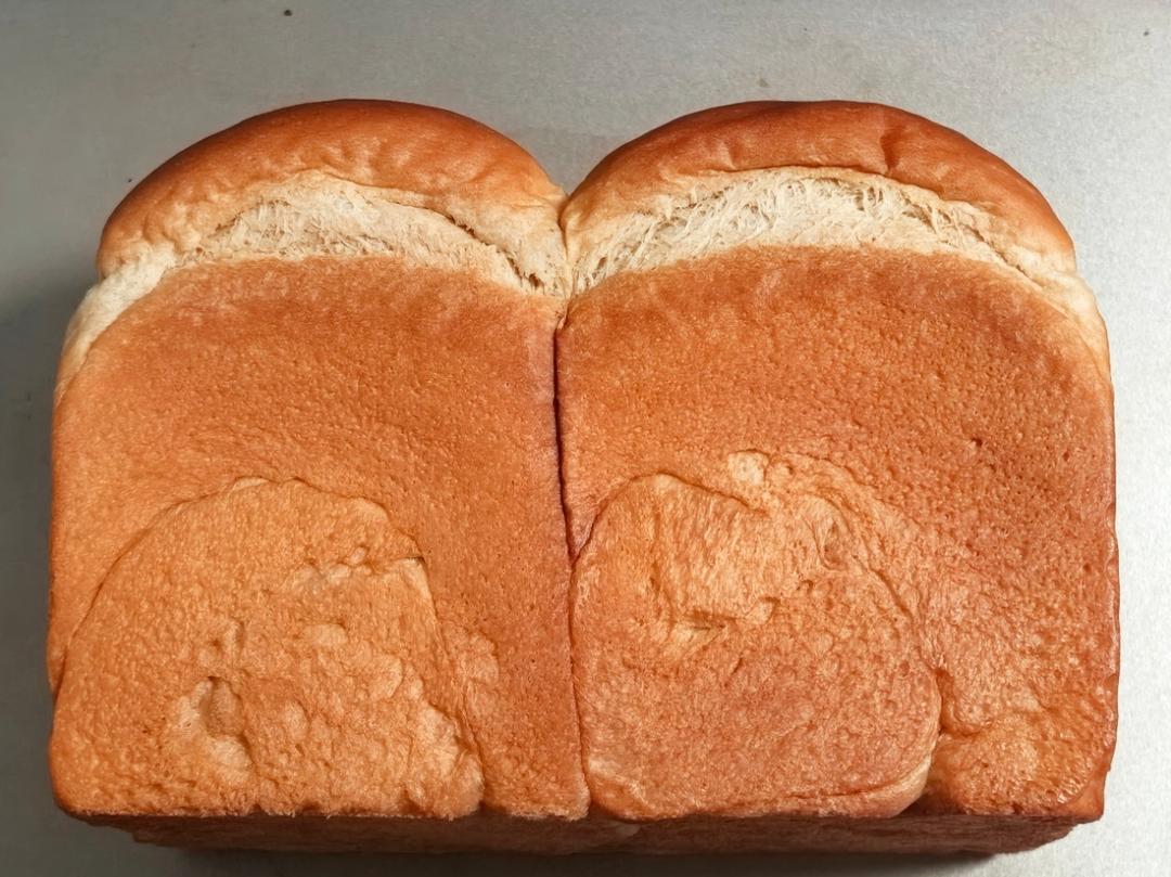 泰奶吐司！把泰式奶茶搅拌进面团里是什么味道？