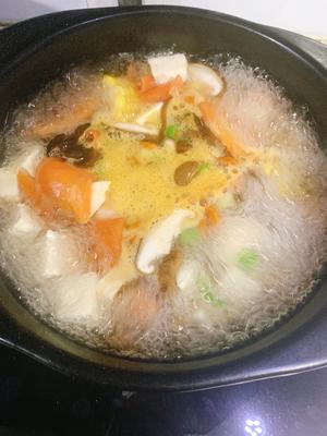 无油西红柿豆腐香菇木耳麻山药菜汤的做法 步骤5