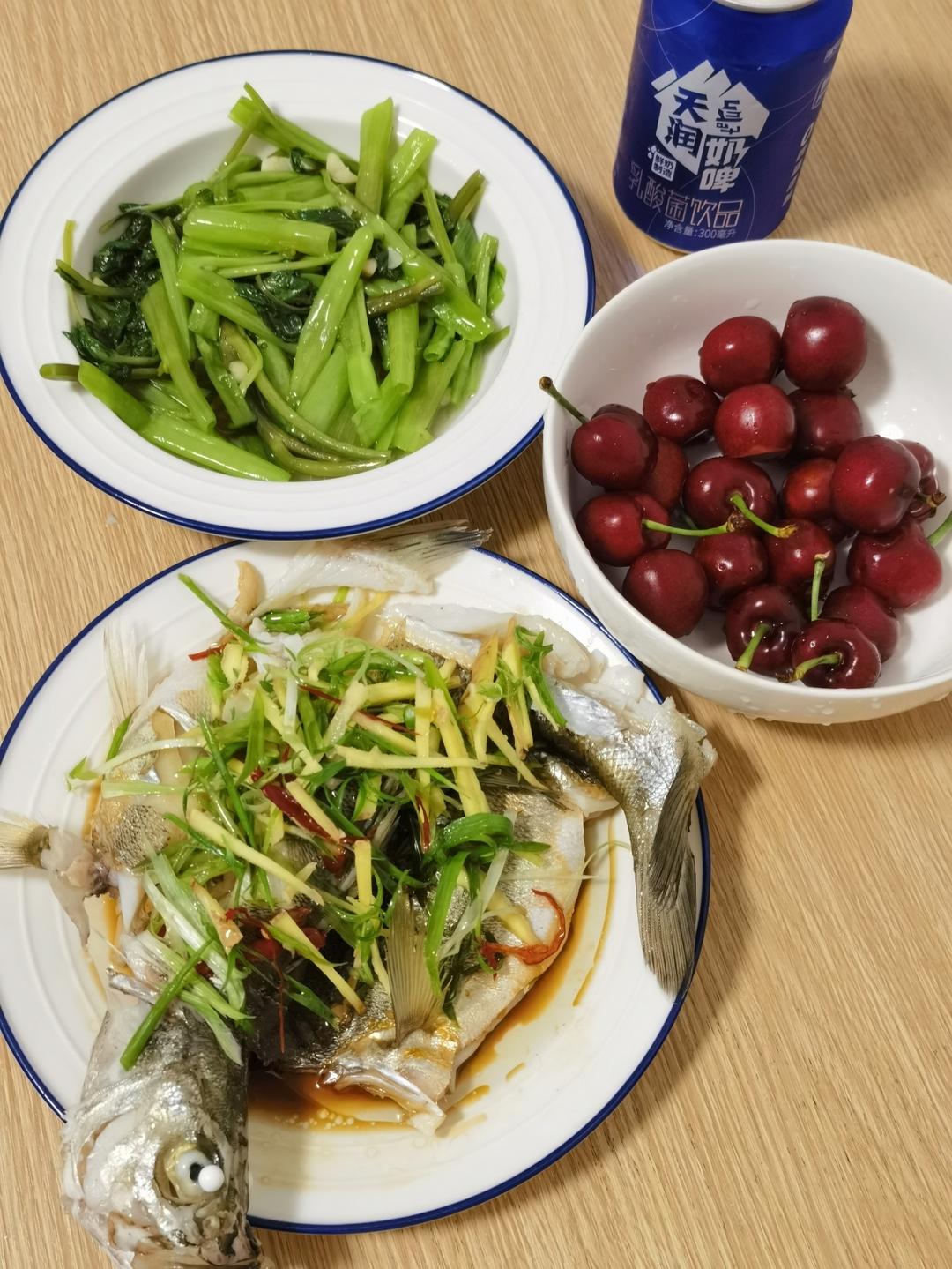 10分钟做 清蒸鲈鱼 （附切鱼图解）
