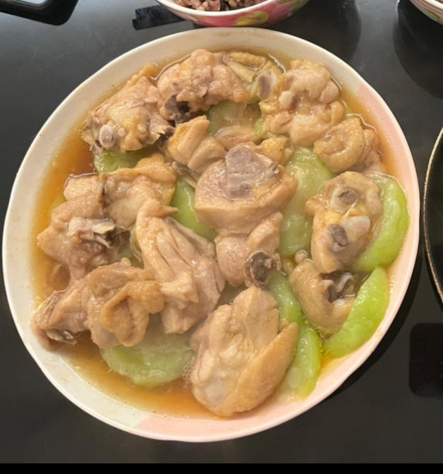 鸡腿肉蒸丝瓜