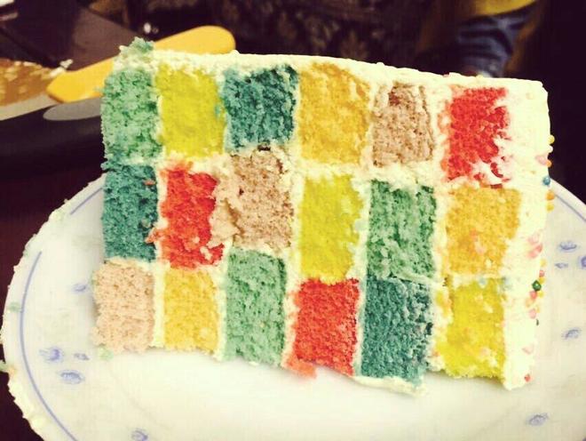 彩虹棋盘格蛋糕六寸版的做法