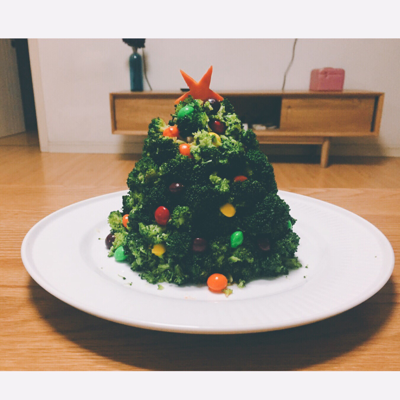 圣诞树沙拉的详细制作方法（西兰花土豆泥圣诞花环）