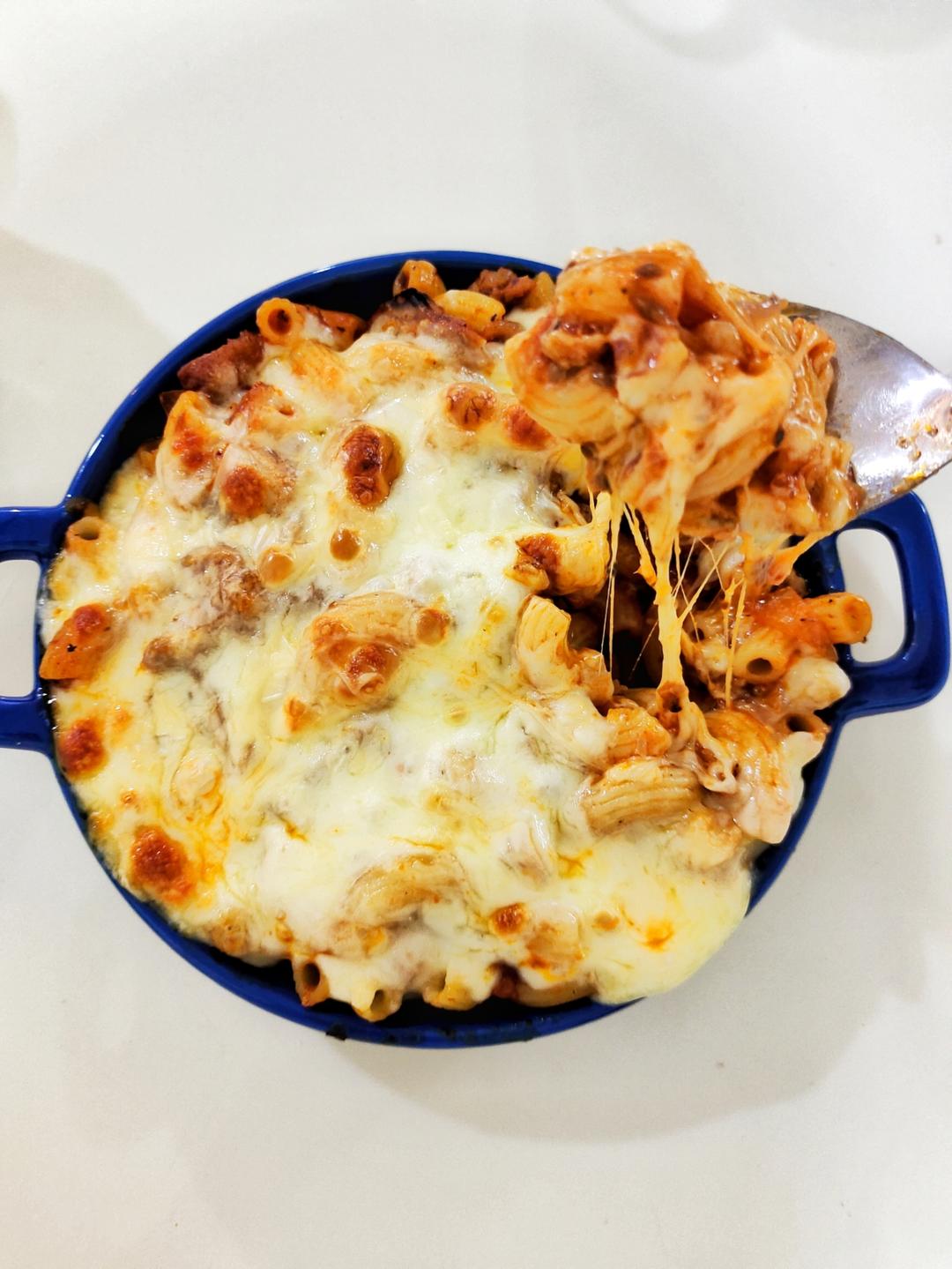 芝士焗番茄肉酱意面