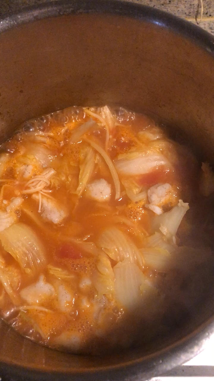 番茄金针菇巴沙鱼（龙利鱼）