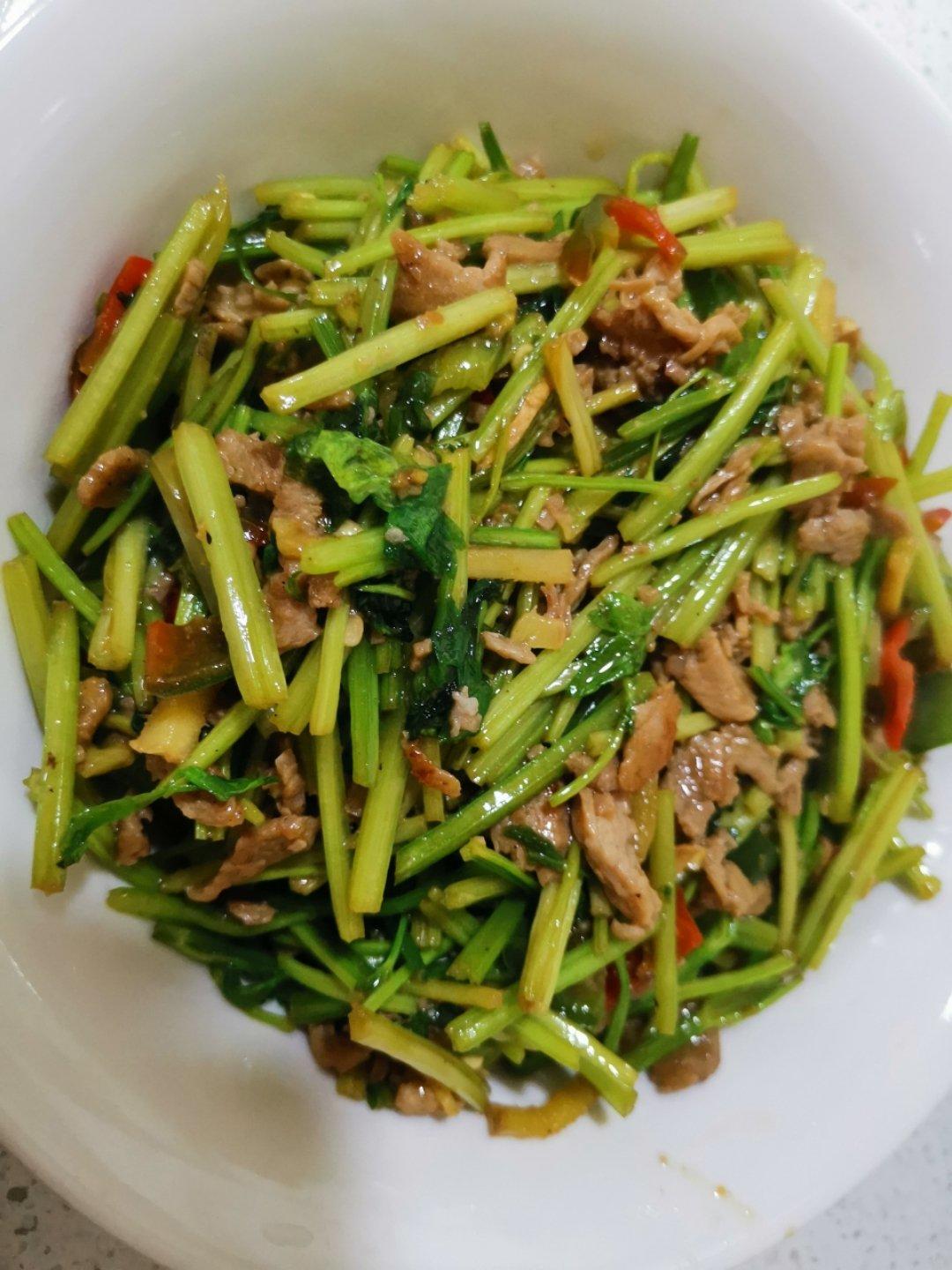 芹菜炒肉