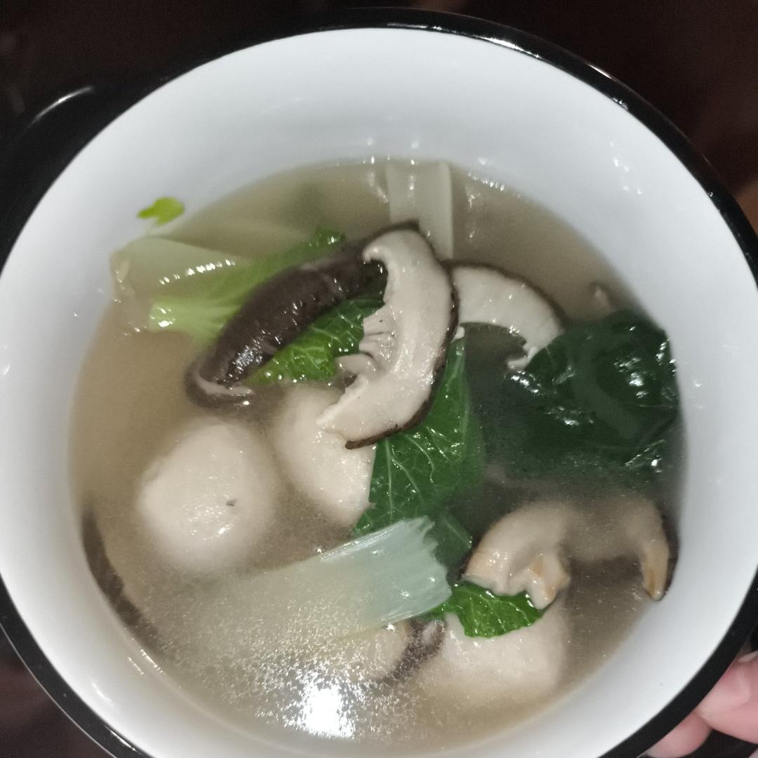 香菇青菜鱼丸汤