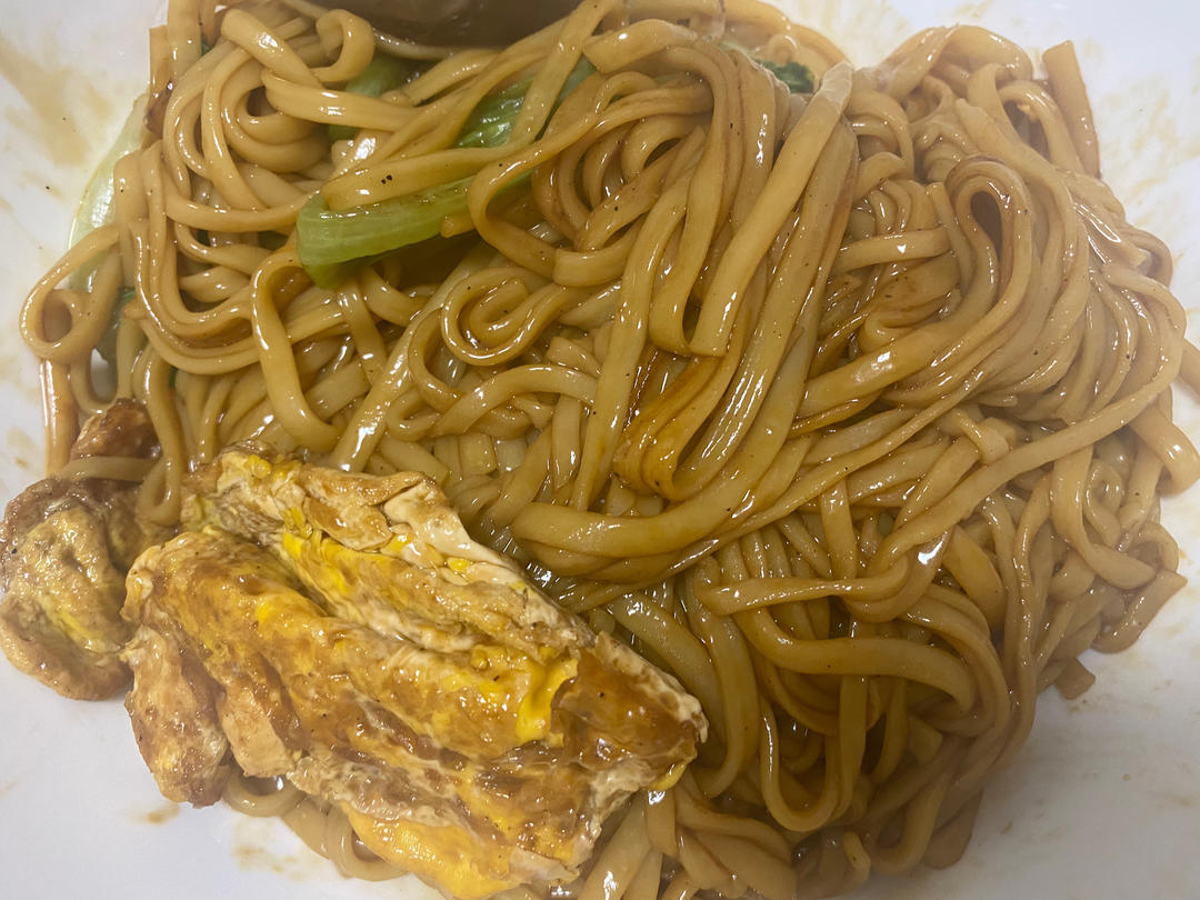 荷包蛋焖面