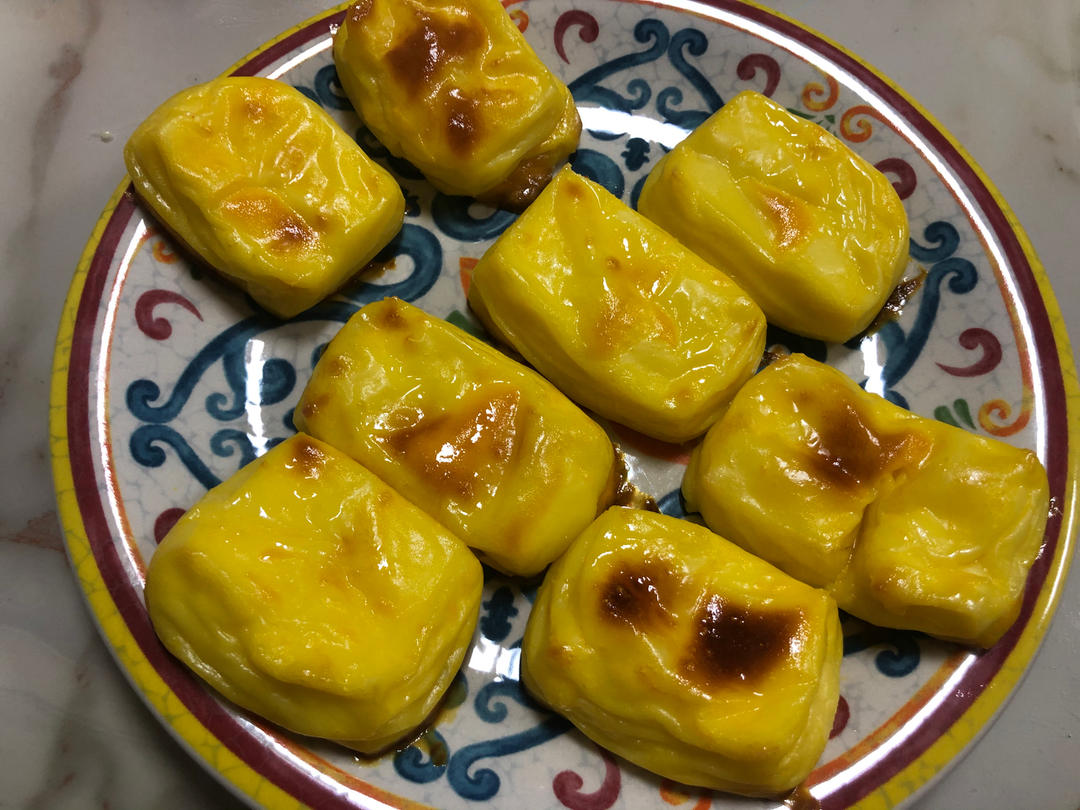 偷师学艺🤫🤫🤫照片没经过任何修图处理，保真原色，一餐出俩菜，再也不用去超市买奶酪棒了，宝宝的福音，宝妈的安心，没有添加剂的烤奶酪