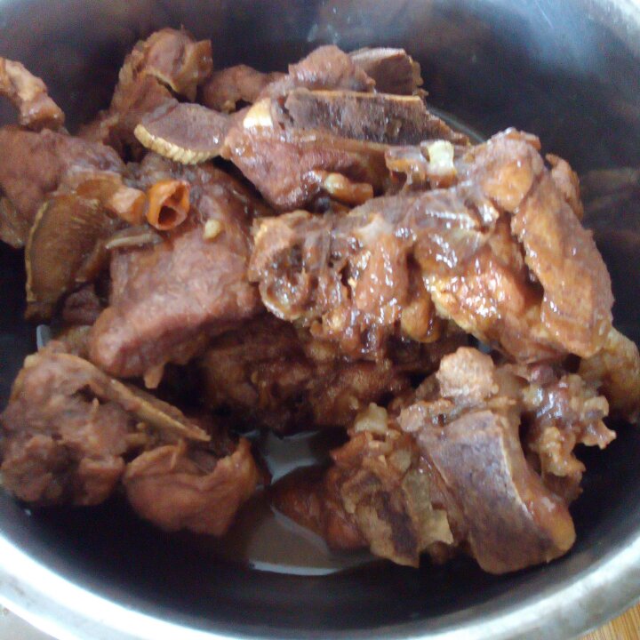 蓝天11静做的汤氏私房炖腔骨