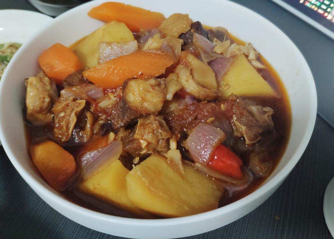 番茄土豆炖牛腩