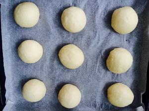 朴素的面包胚（奶油卷、豆沙卷、餐包）的做法 步骤3