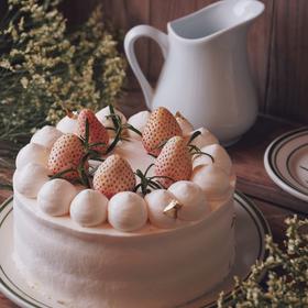 白草莓奶油蛋糕
