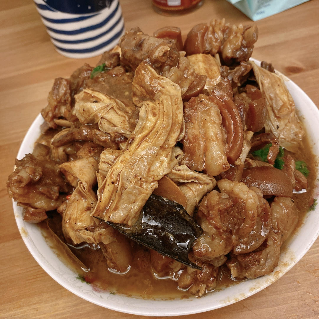 私房秘制粤式羊腩煲