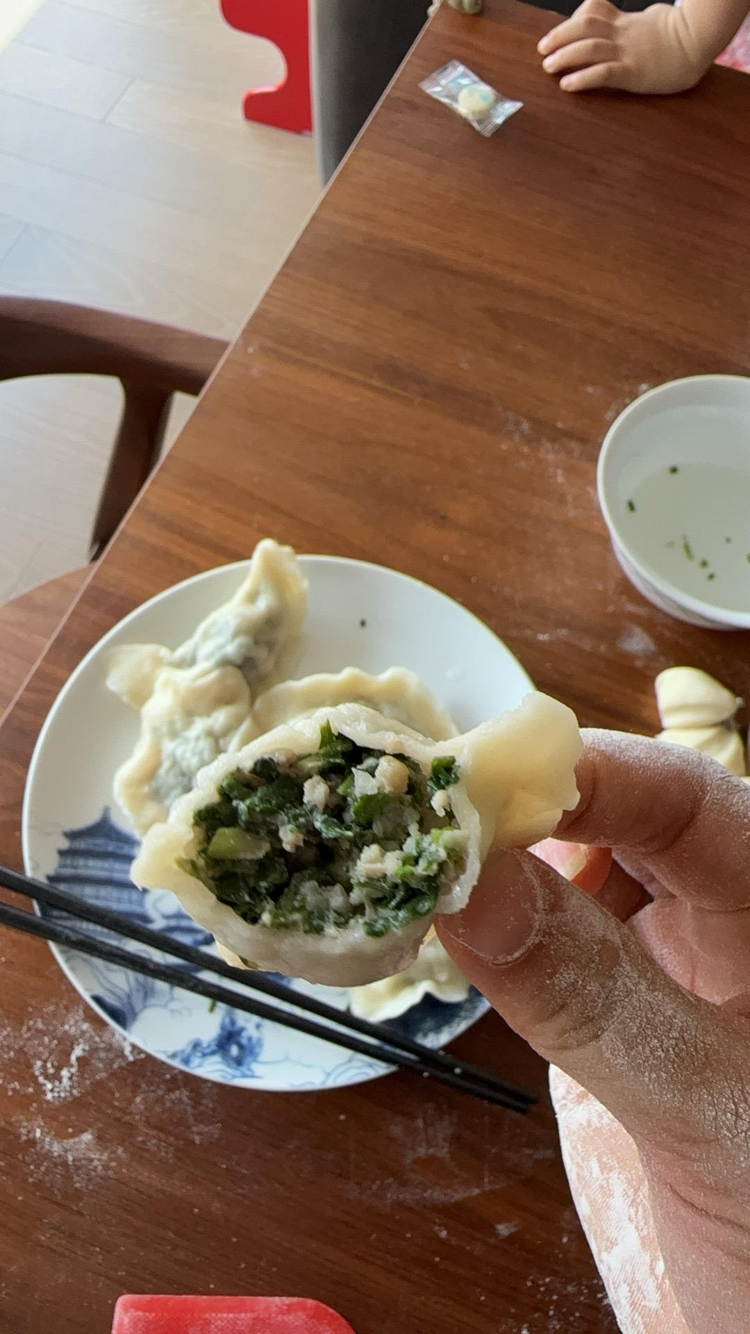 手工揉面三分钟，又韧又薄又好包的饺子皮