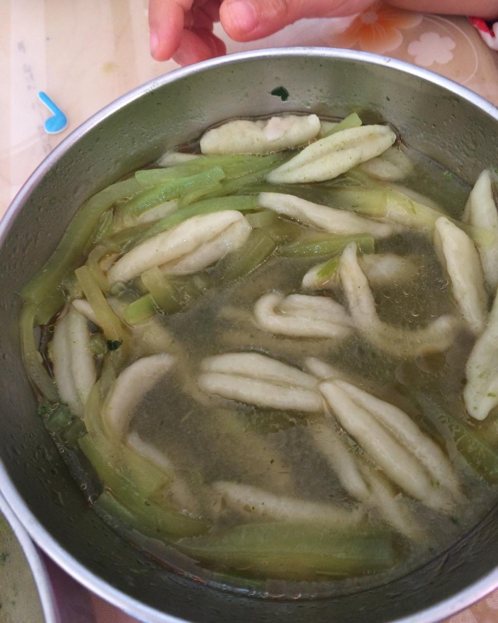 山药菠菜面鱼儿