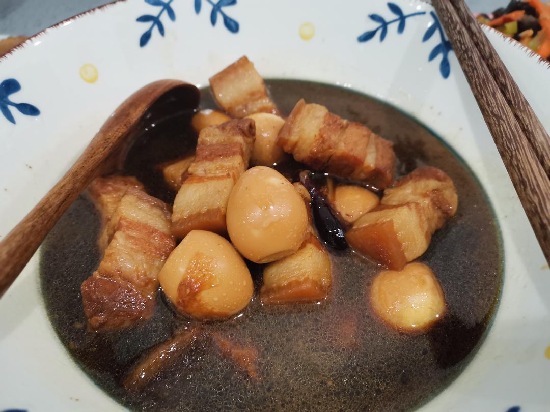 入口即化、肥而不腻，不加一滴水的红烧五花肉