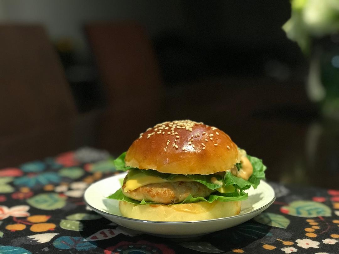 肯德基早餐汉堡轻松在家做 ---『玉米鸡肉汉堡包』