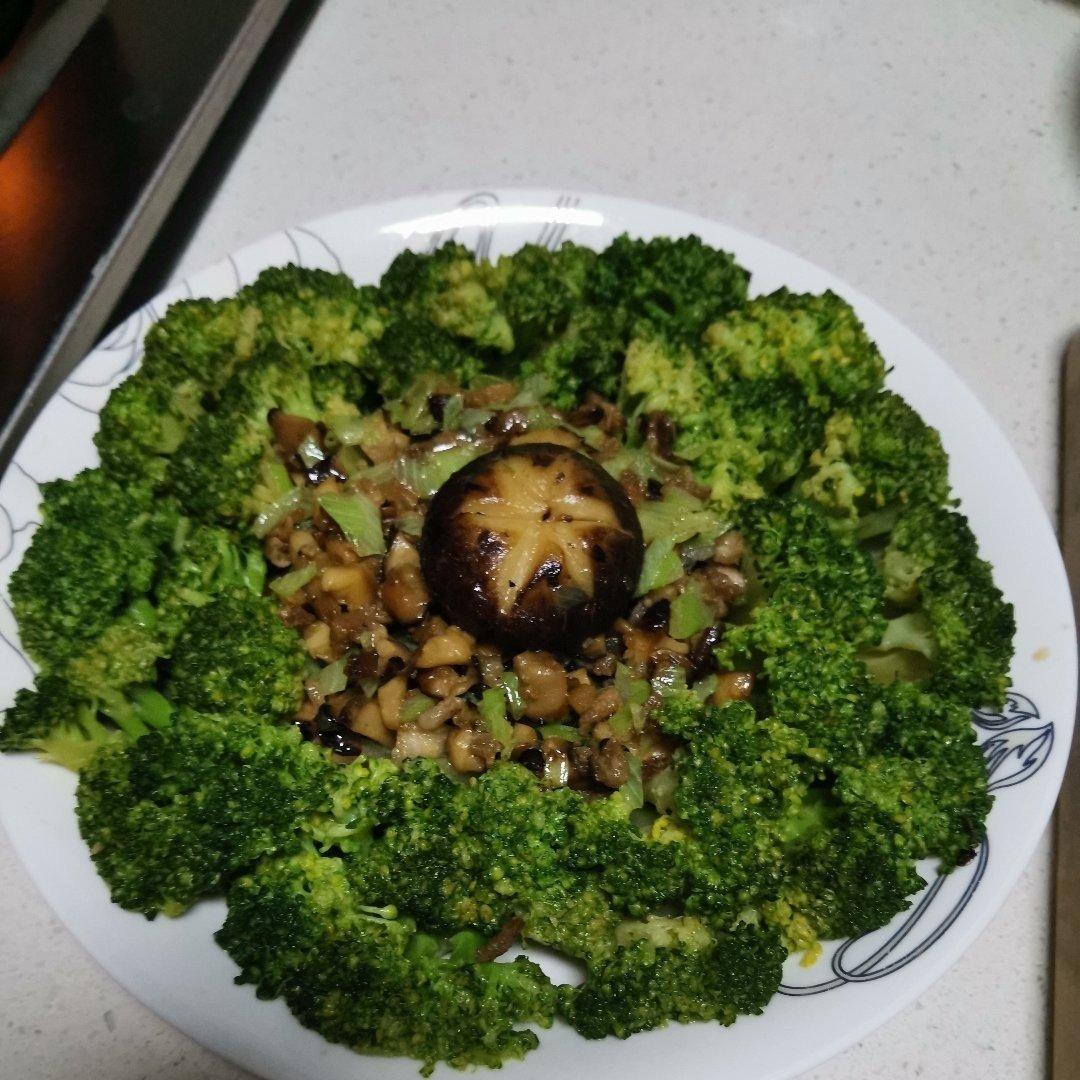 西蓝花抱香菇