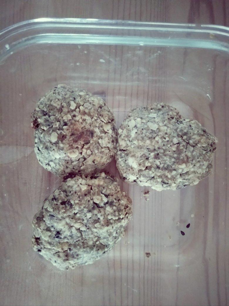 素食:有机燕麦芝麻大饼干