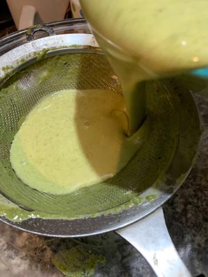 绿茶千层蛋糕卷的做法 步骤17