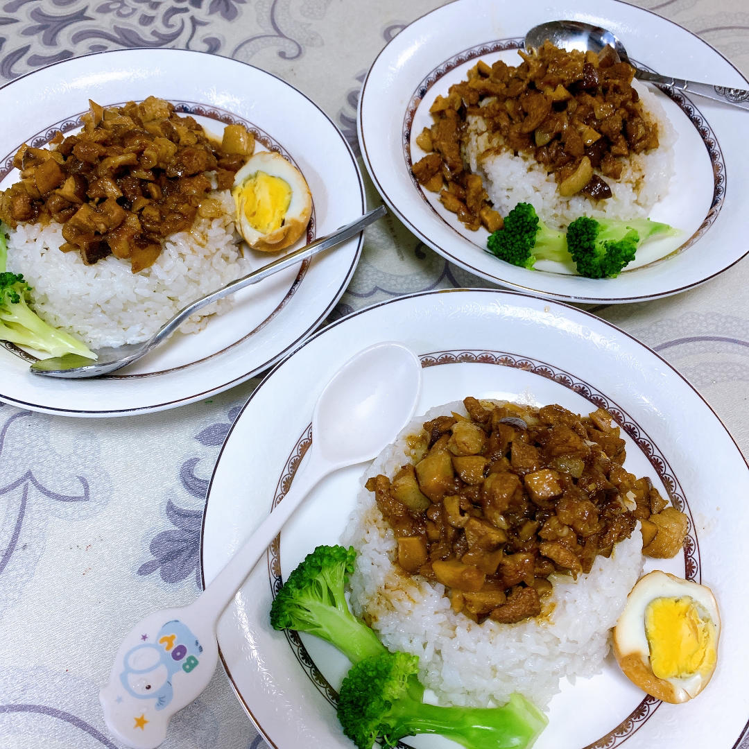 好吃到停不下来的卤肉饭